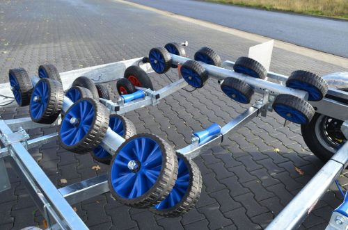 2Stck. 30cm lange Auflagen spindelbar, mit Klemmschelle Vlemmix  Boot Anhänger Lehwald Marl Verkauf