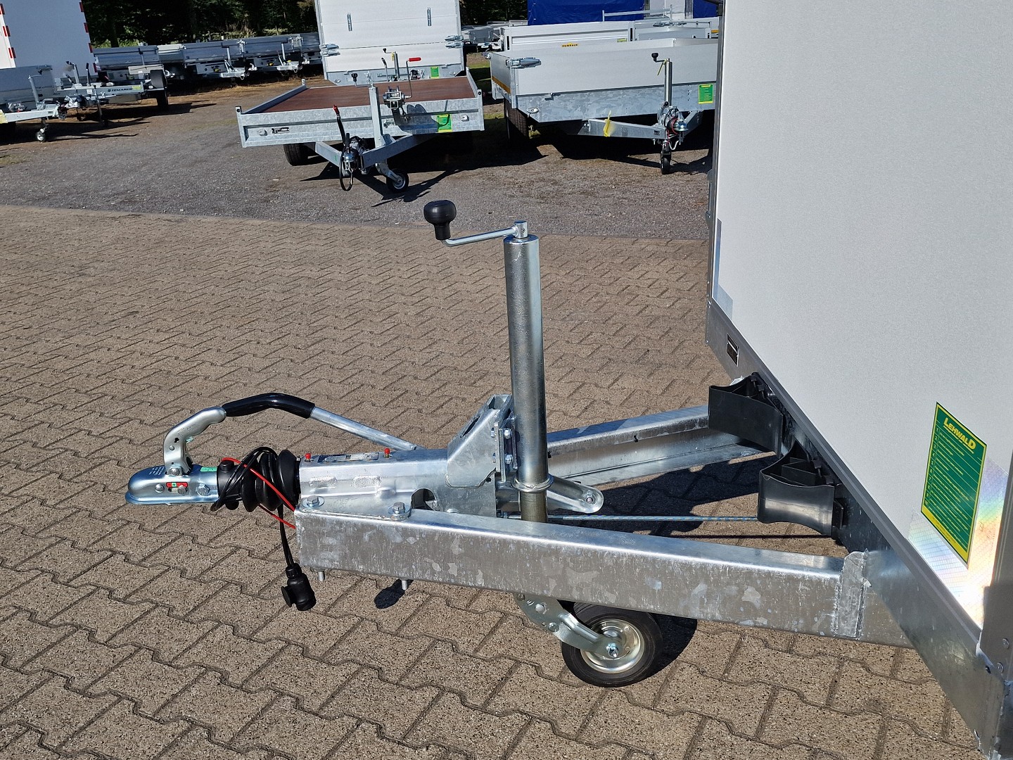 2,0to. VDM Kofferanhänger Detailansicht Deichsel