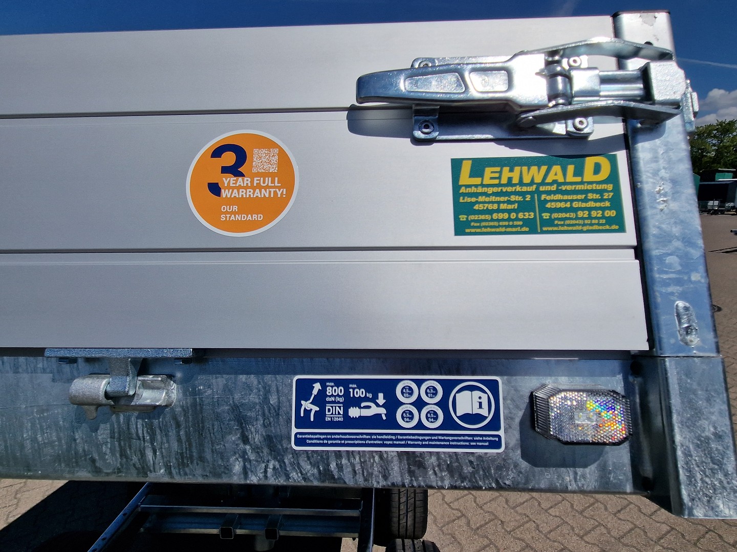 2,0to. SARIS Rückwärtskipper | Kasteninnenmaße 276x1,50x0,30m | Hand Pumpe