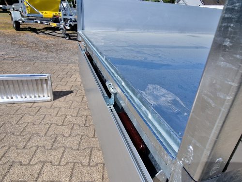 3,5to. Dreiseitenkipper SARIS | Kasteninnenmaße 3,56x1,84x0,35m | Typ: K3 356 184 3500 2 HD E OP