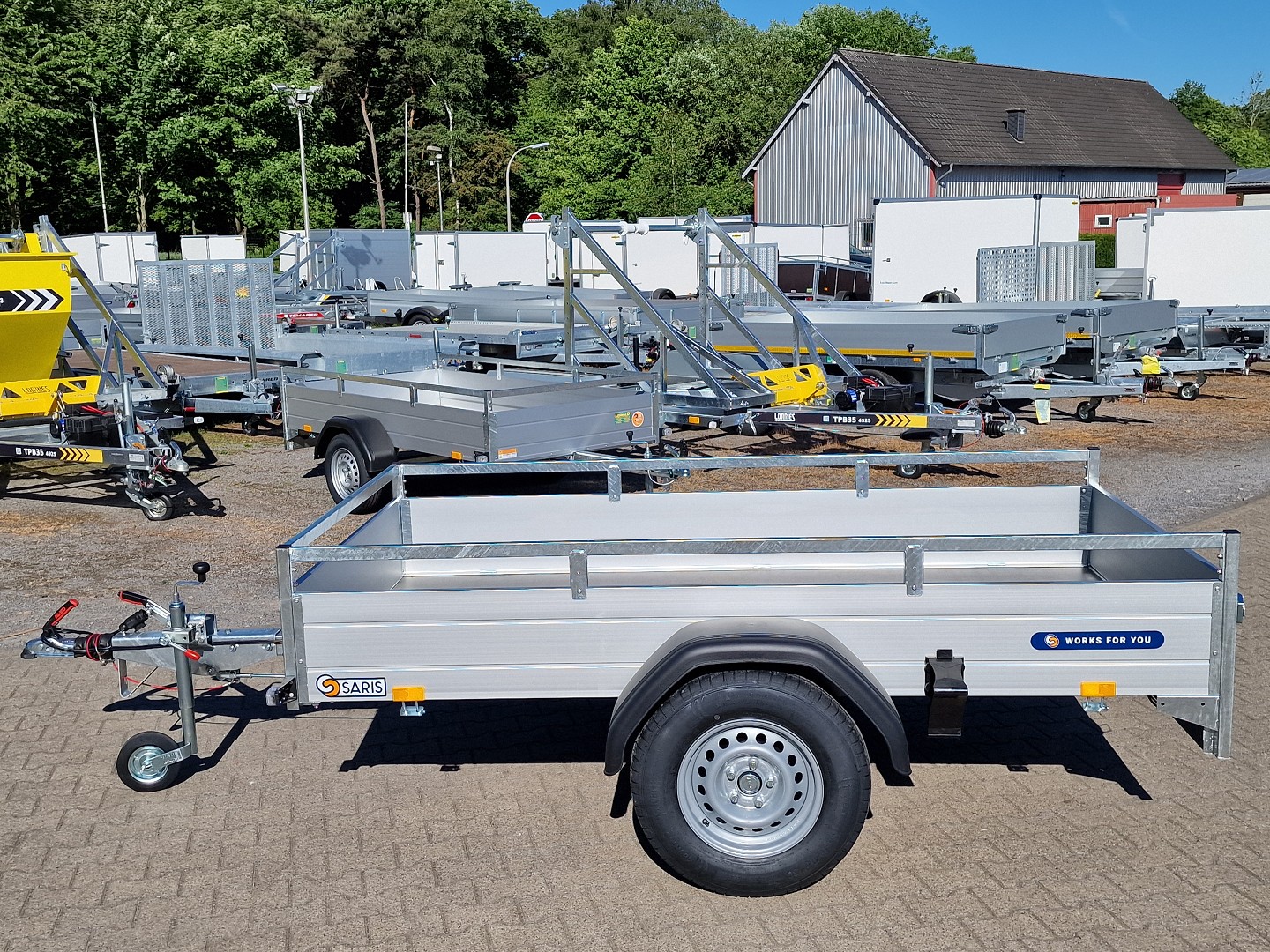 1,3to. SARIS Tieflader | 255x1,33x0,30m + 13cm Reling | McAlu Pro 255 133 Gewerbeausf.