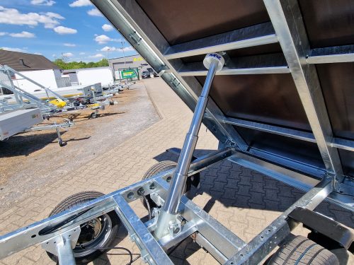 2,0to. SARIS Rückwärtskipper | Kasteninnenmaße 276x1,50x0,30m | Hand Pumpe