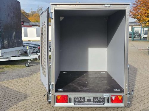 750kg kippbarer Kofferanhänger | Kasteninnenmaße 2,23x1,28x1,47m | inkl. Rampen, Hersteller: Temared750kg kippbarer Kofferanhänger | Kasteninnenmaße 2,23x1,28x1,47m | inkl. Rampen, Hersteller: Temared Heck offen