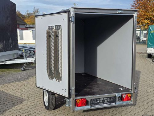 750kg kippbarer Kofferanhänger | Kasteninnenmaße 2,23x1,28x1,47m | inkl. Rampen, Hersteller: Temared Heck offen